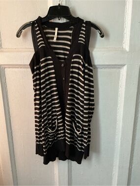 Ooragh Striped Cold-Shoulder Button-Front Cardigan